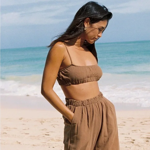 OZMA of California HOUSE TOP (Regen Silk Noil) in Laurel - Picture 8 of 10